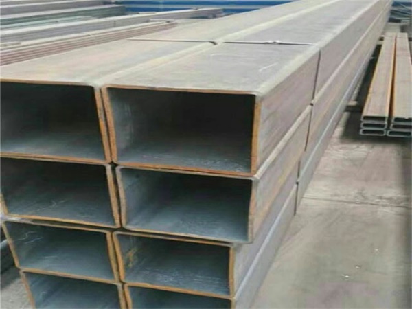 富蕴Q355B<font style='color:red'>无缝方管</font>大厂出货